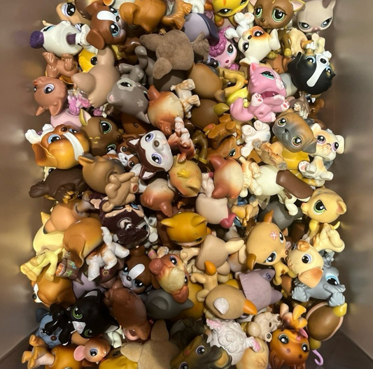 Huge Littlest Pet Shop Lot - 550 Authentic Pets Total! Includes 200 Cats & Dogs + 350 Mixed Pets